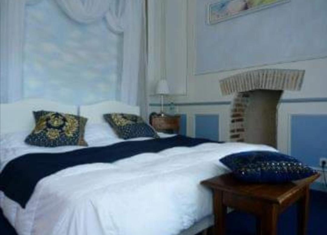 Hotel La Cognette A 25 Kilometres De Chateauroux Et 30 Kilometres De Bourges Ісуден Екстер'єр фото