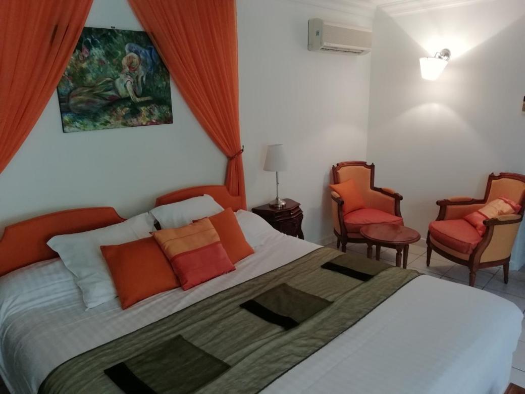 Hotel La Cognette A 25 Kilometres De Chateauroux Et 30 Kilometres De Bourges Ісуден Екстер'єр фото